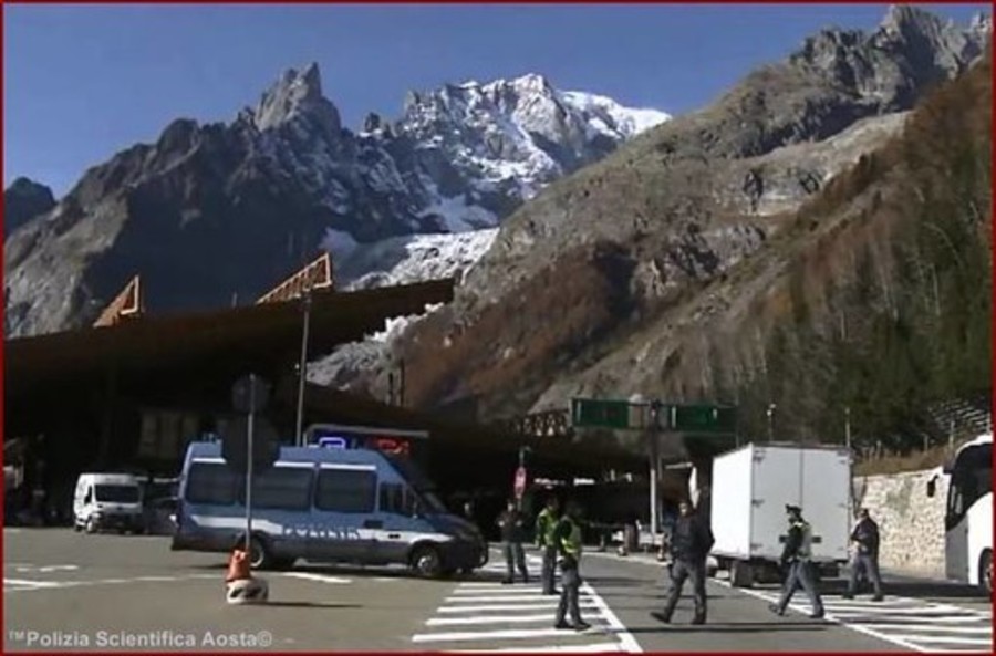 Maxi operazione della Polfrontiera di Aosta contro il traffico di esseri umani; anche valdostani tra gli indagati