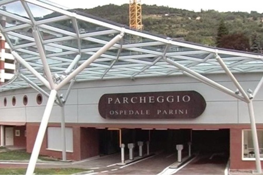 Aosta, il parcheggio del Parini' chiude per due domeniche