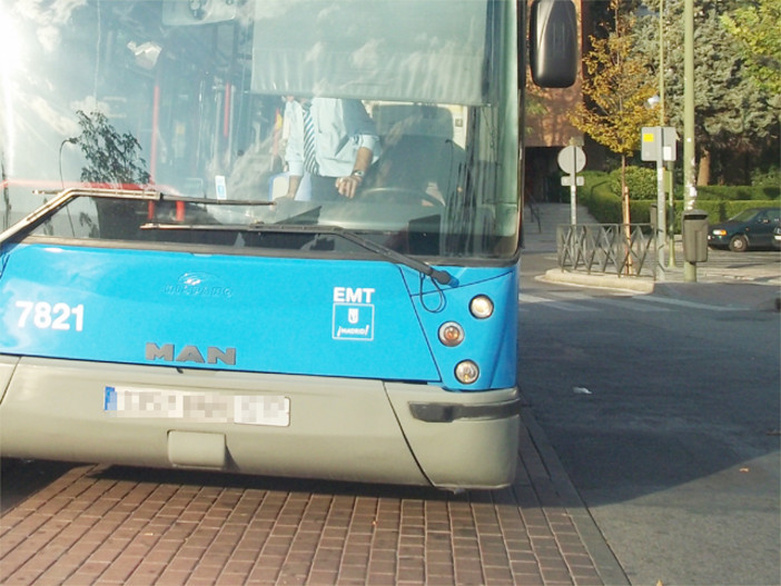 Pullman 'troppo pieno', studenti delle medie di Pont-St-Martin lasciati a piedi