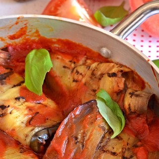 Rotolini di melanzane in padella con la scamorza