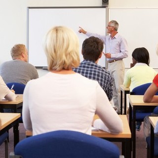 Ultimi giorni per iscriversi ai corsi gratuiti di scuola media per adulti del CRIA