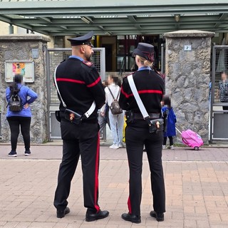 Riattivata vigilanza dei carabinieri vicino alle scuole