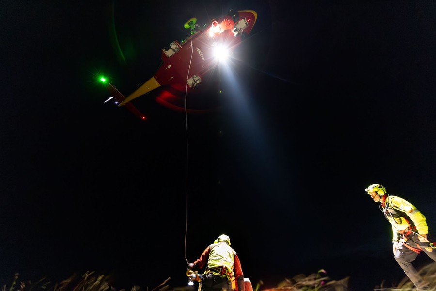 Paracadutista 'base jumper' precipita e muore in Val di Rhemes