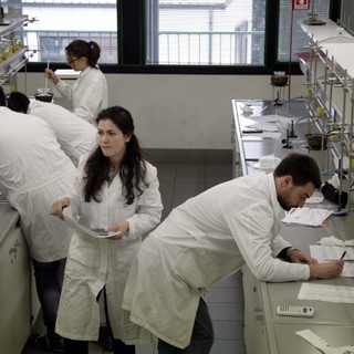 Borsa di studio per studente valdostano alla scuola universitaria di Farmacia