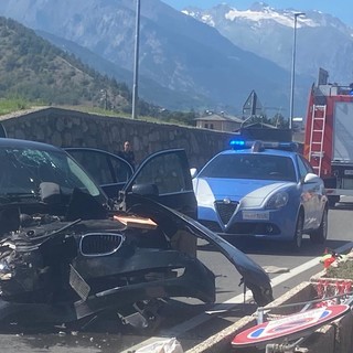 Violento scontro tra due auto a Charvensod