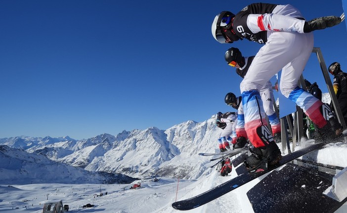 Snowboard: la squadra Asiva in raduno sciistico la Passo dello Stelvio