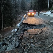 Frana sulla statale 26 di La Thuile, strada chiusa ed evacuate abitazioni