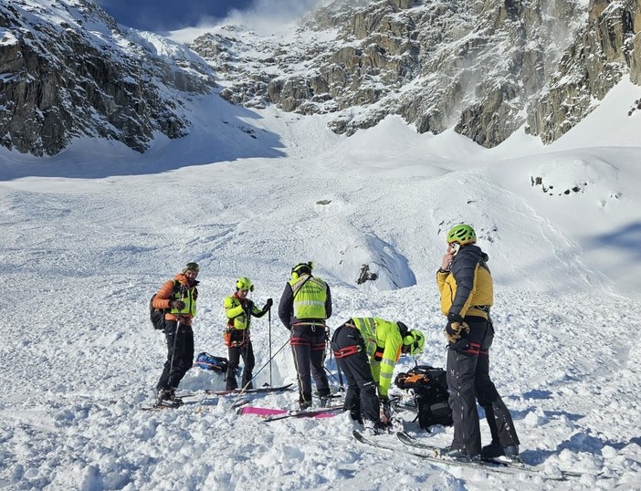 Grave freerider travolto da valanga sul Bianco