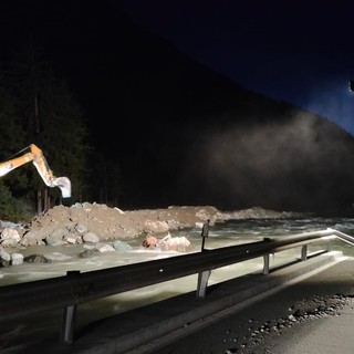 Dopo alluvione, per lunedì mattina pronta la strada di cantiere per Cogne