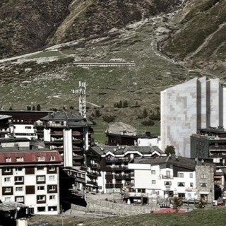 La petizione è accompagnata da un rendering che mostra The Stone nel paesaggio del Breuil