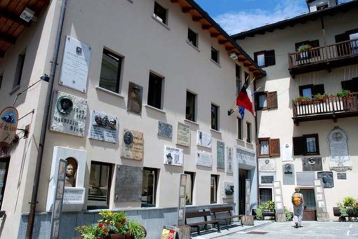 I due proprietari del marchio 'Breuil Cervinia' diffidano il Comune di Valtournenche