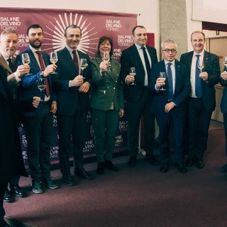 Da sn Patrizio Anisio, direttore del Salone del Vino di Torino; Roberto Sapia, presidente Chambre;