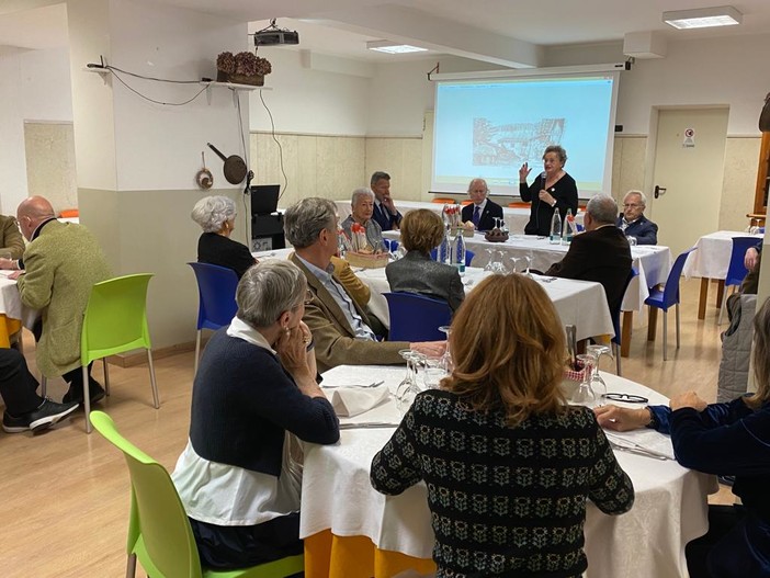 La conviviale natalizia del Circolo della Stampa all'insegna della solidarietà e dell'inclusione