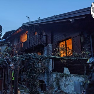 A Hone l'ennesimo incendio in un camino di casa