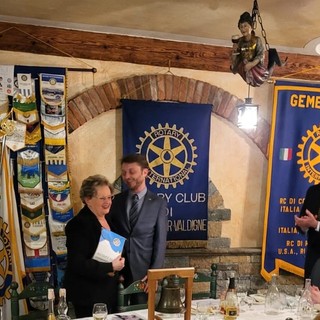 Maria Grazia Vacchina insieme al presidente del Rotary Club Courmayeur-Valdigne, Andrea Succi