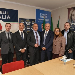 Il deputato Alessandro Urzì (al centro nella foto tra Massimo Lattanzi e Alberto Zucchi) in visita ad Aosta